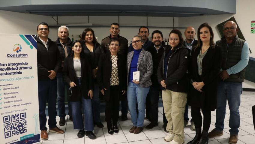 Equipo del proyecto PIMUS Ensenada, lleva a cabo taller de análisis FODA con actores claves de los sectores empresarial y académico.